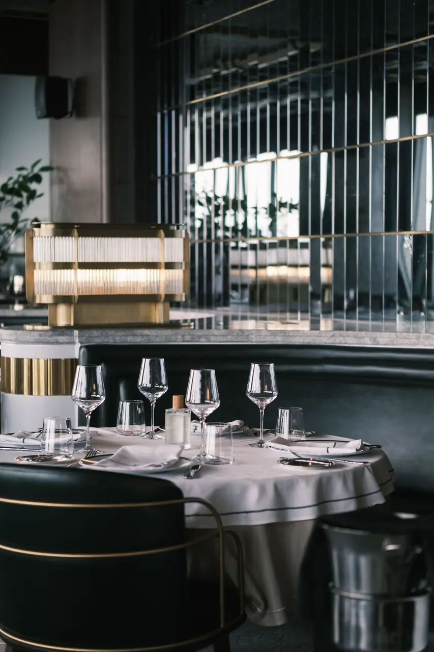 Elegant dining room detail