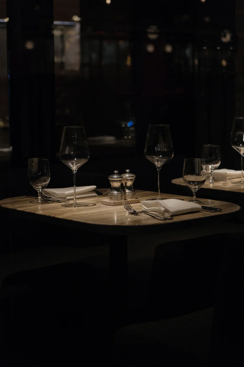 Exquisite table setting at Trevessian Royal Manor